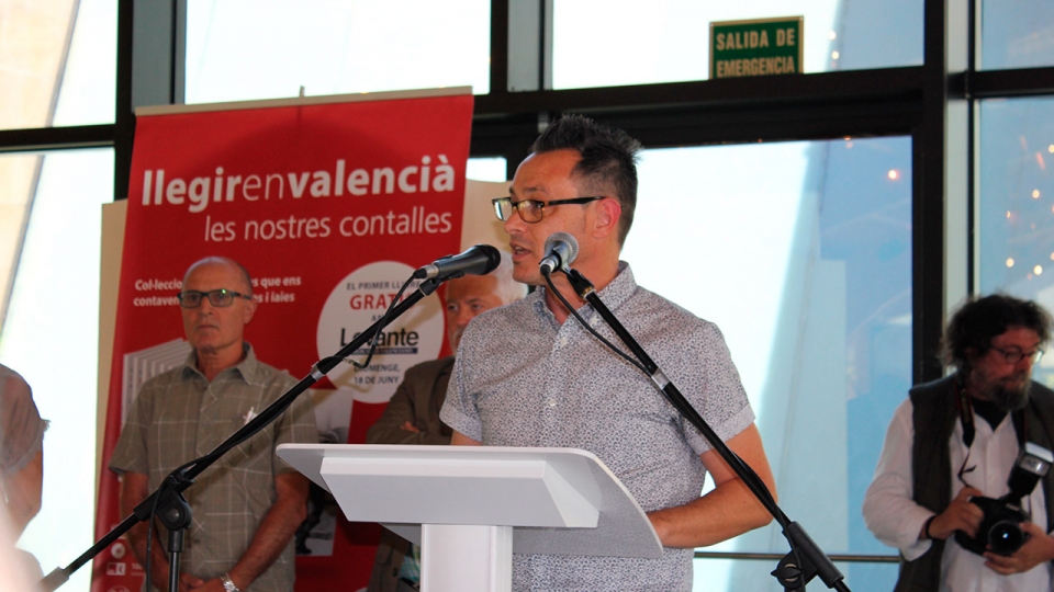 Presentació de «Llegir en valencià, les nostres contalles»