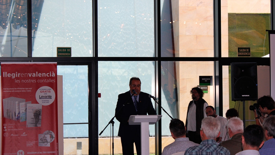 Presentació de «Llegir en valencià, les nostres contalles»