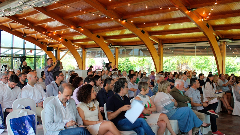 Presentació de «Llegir en valencià, les nostres contalles»